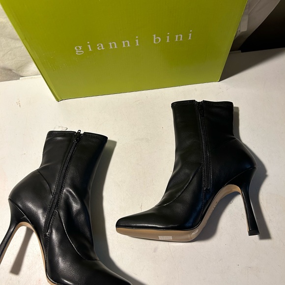 Gianni Bini black fauxleather ankle boots zip up sides 3” heel various sizes NWT - Picture 4 of 7